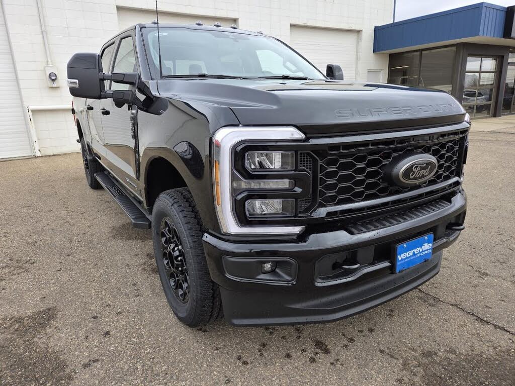 Ford F-350 Super Duty Lariat Crew Cab 4WD 2026
