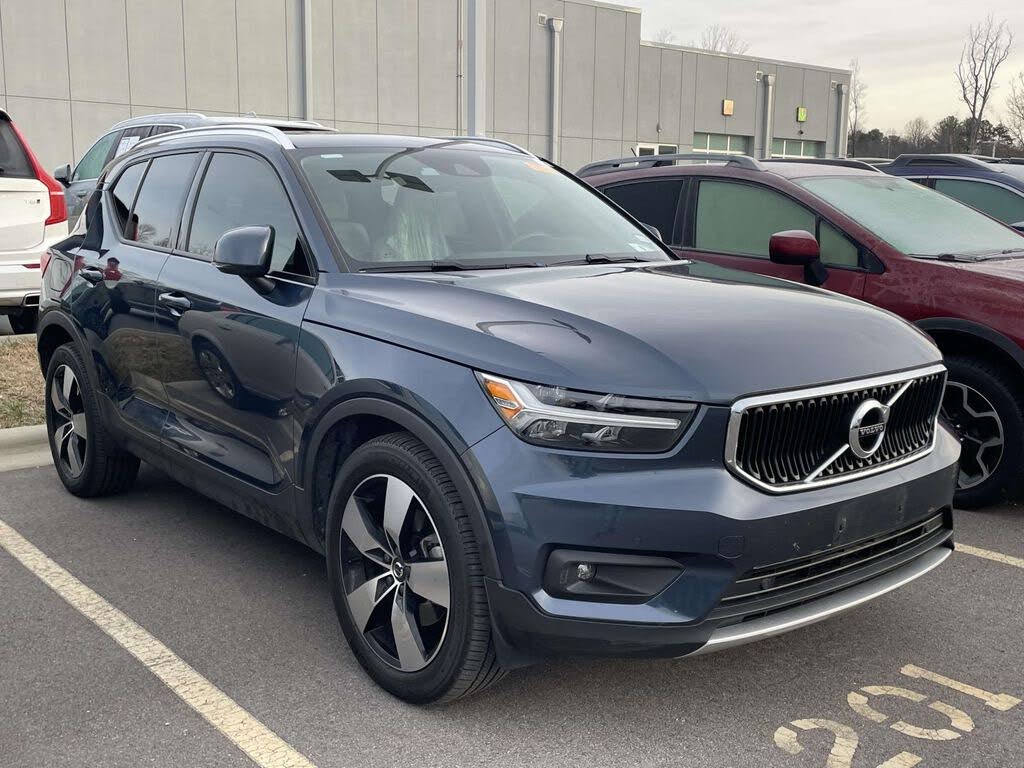2021 Volvo XC40 T5 Momentum AWD