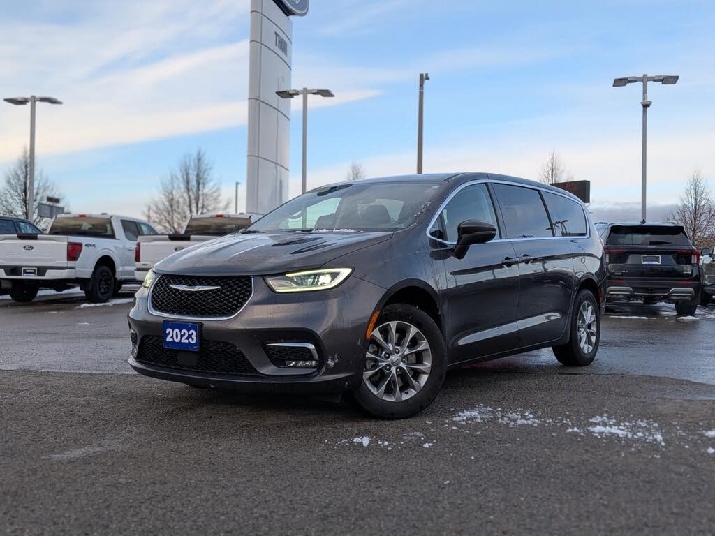 Chrysler Pacifica Touring L AWD 2023