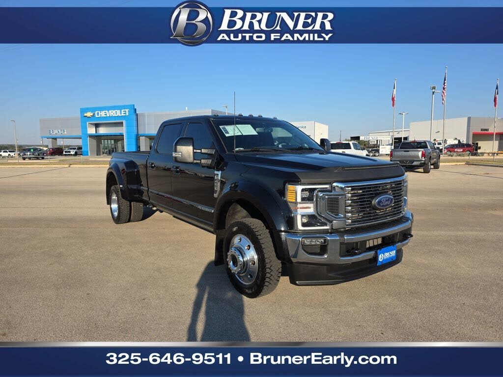 2022 Ford F-450 Super Duty Lariat Crew Cab LB DRW 4WD