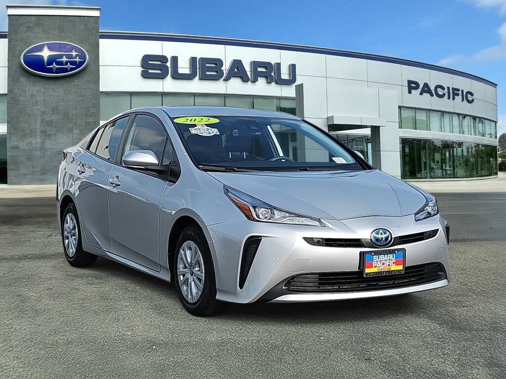 2022 Toyota Prius L Eco FWD
