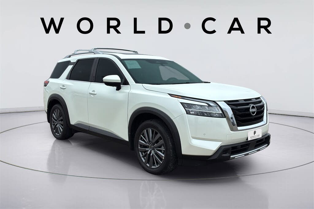 2024 Nissan Pathfinder SL FWD