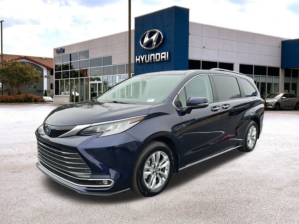 2024 Toyota Sienna Limited 7-Passenger AWD