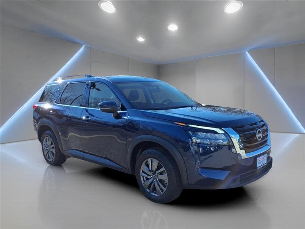 2025 Nissan Pathfinder SV 4WD