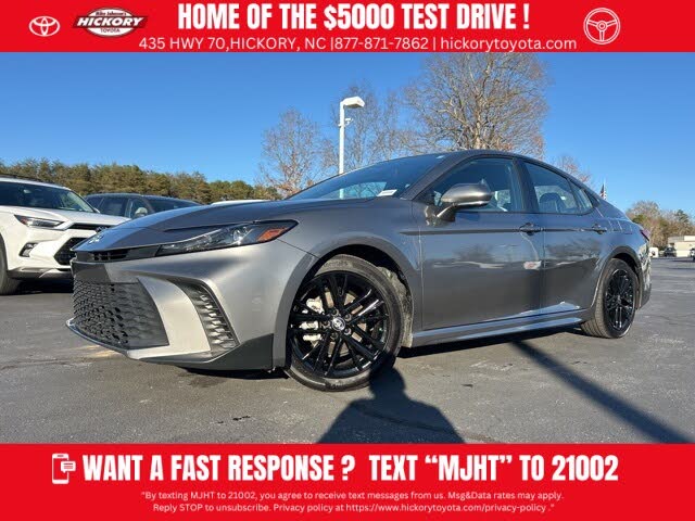 2025 Toyota Camry SE FWD