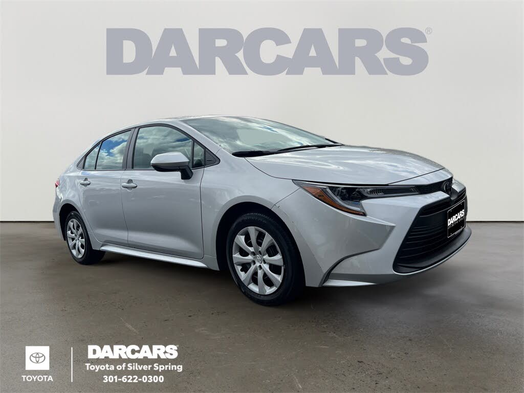 2025 Toyota Corolla LE FWD