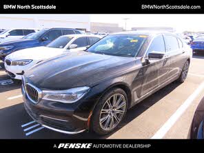 BMW 7 Series 750i RWD