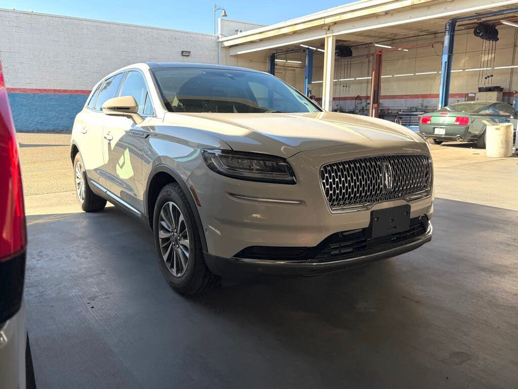 2022 Lincoln Nautilus Reserve FWD