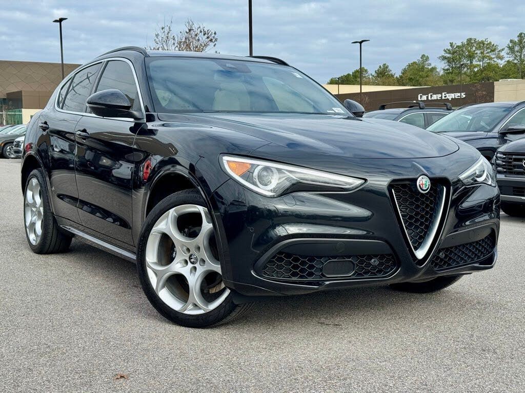 2023 Alfa Romeo Stelvio Ti AWD