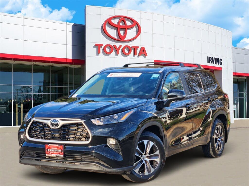2023 Toyota Highlander XLE FWD