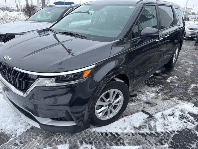 2024 Kia Carnival LX FWD