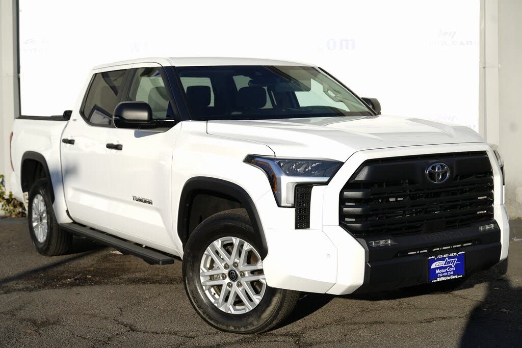 2024 Toyota Tundra SR5 CrewMax Cab 4WD