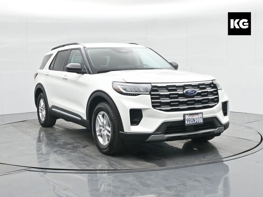 2025 Ford Explorer Active RWD