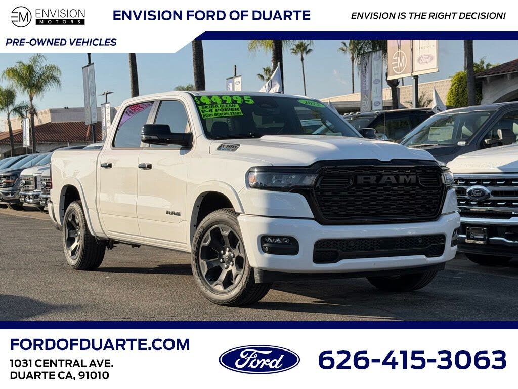 2025 RAM 1500 Big Horn Crew Cab 4WD