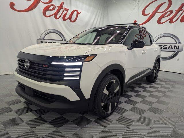 2026 Nissan Kicks SR FWD