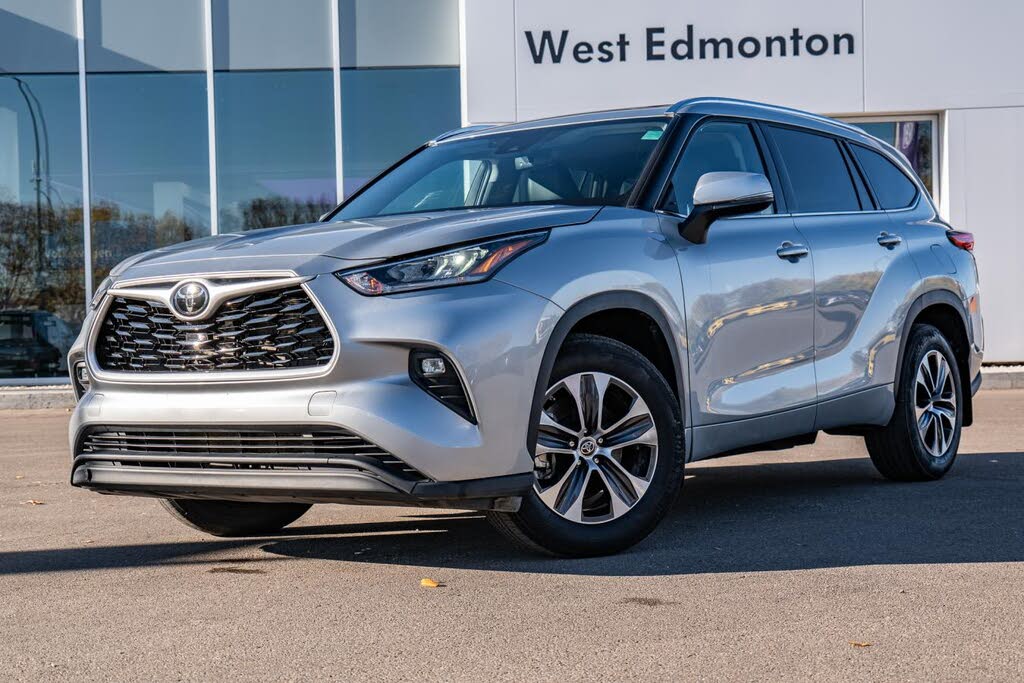 Toyota Highlander XLE AWD 2021