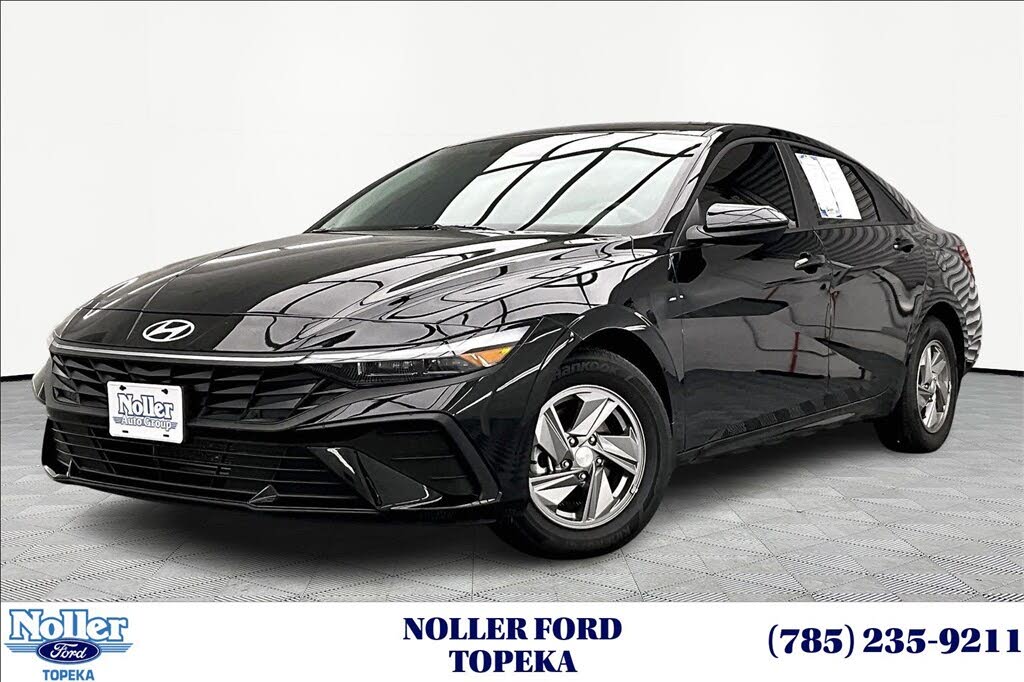 2025 Hyundai Elantra SE FWD