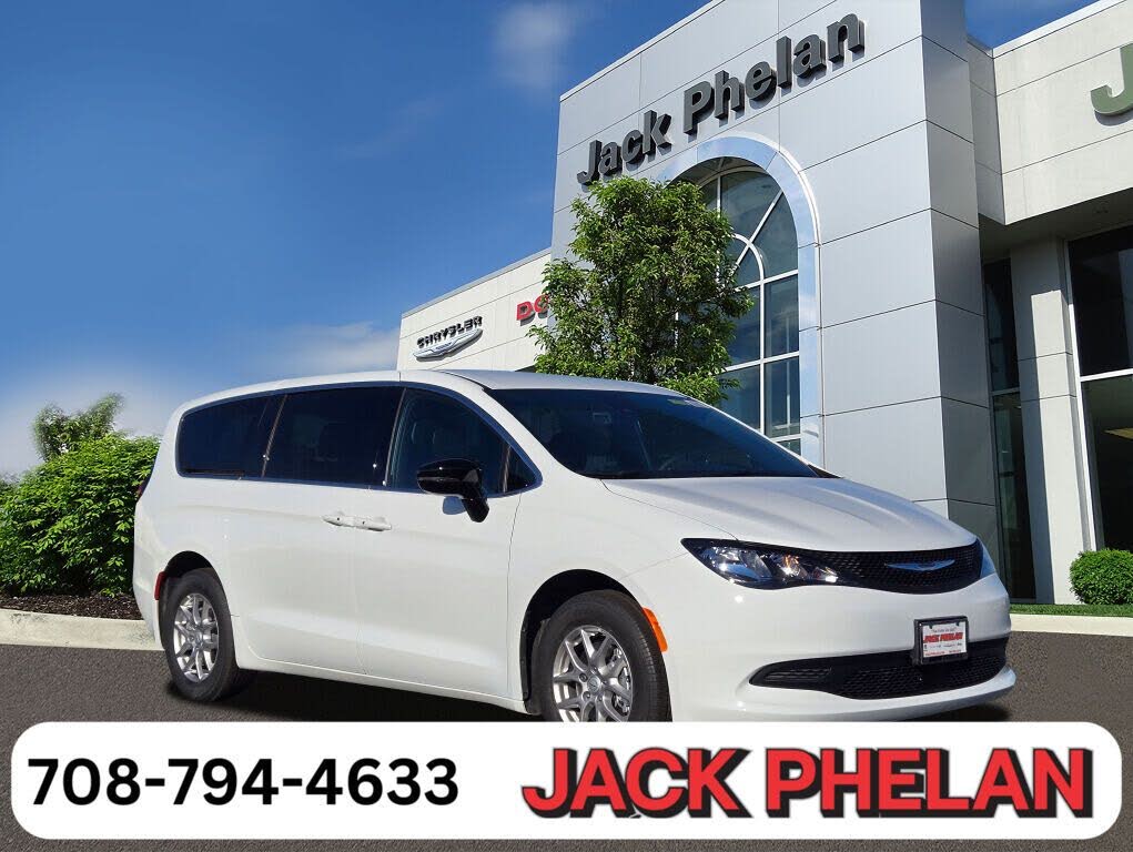 2026 Chrysler Voyager LX FWD