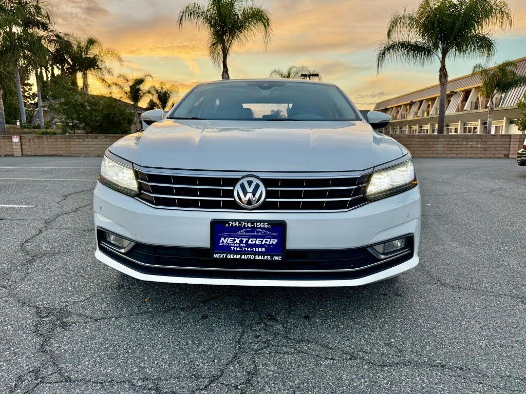 2016 Volkswagen Passat V6 SEL Premium