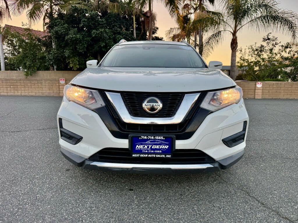 2020 Nissan Rogue SV FWD