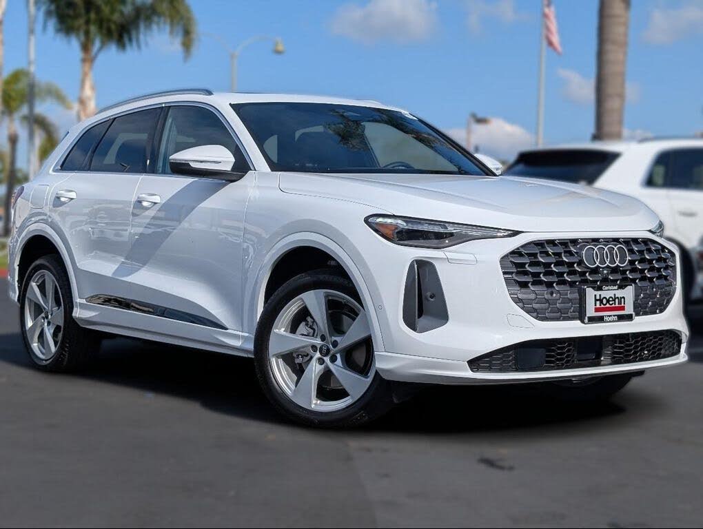 2025 Audi Q5 quattro Premium Plus 40 TFSI