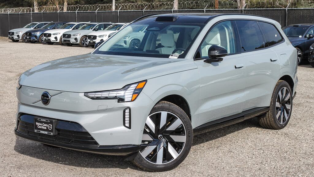 2025 Volvo EX90 Twin Plus 7-Passenger eAWD