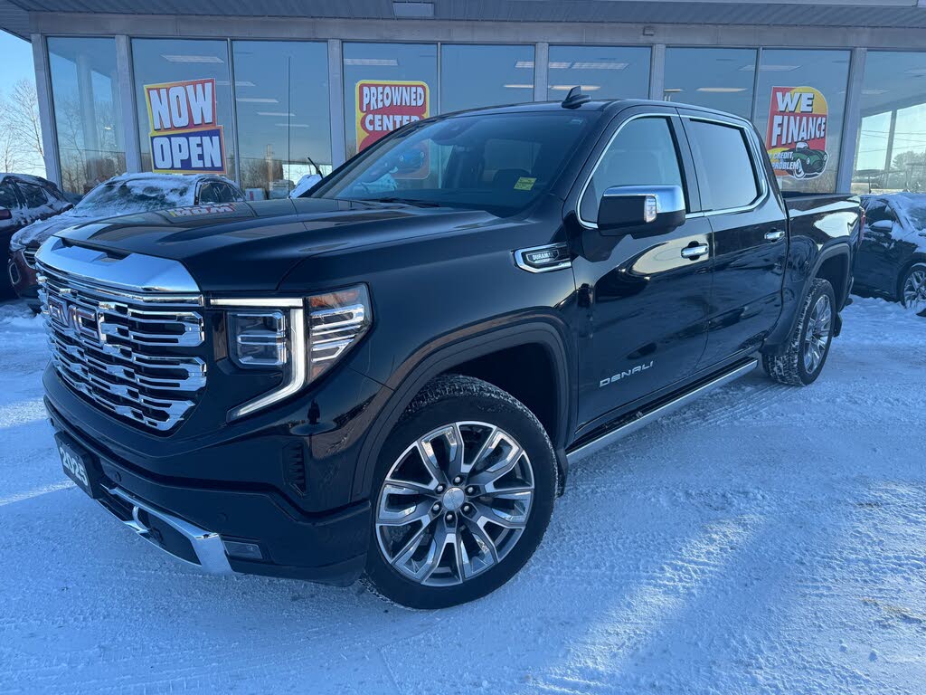GMC Sierra 1500 Denali Crew Cab 4WD 2025