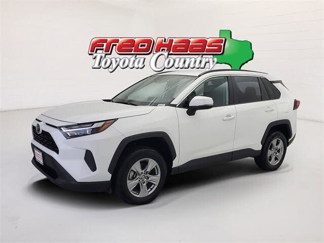 2025 Toyota RAV4 XLE AWD