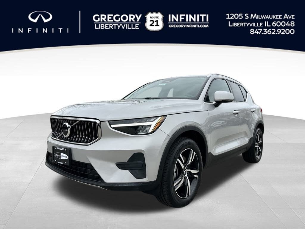 2025 Volvo XC40 B5 Core Bright Theme AWD