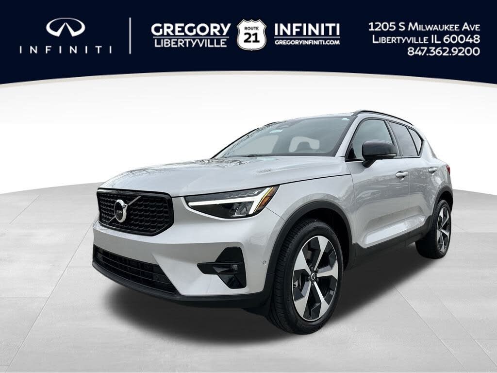 2025 Volvo XC40 B5 Plus Dark Theme AWD
