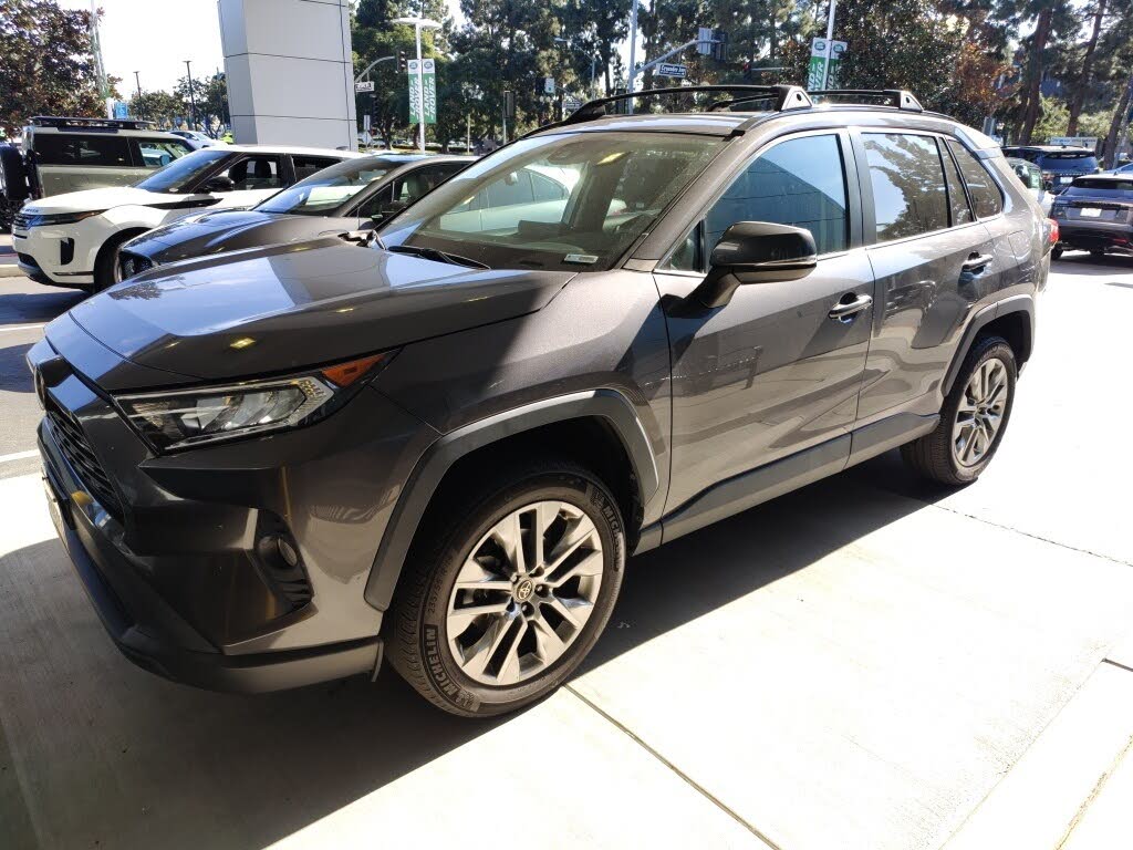 2021 Toyota RAV4 XLE Premium FWD