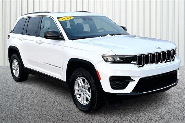 2024 Jeep Grand Cherokee Laredo 4WD