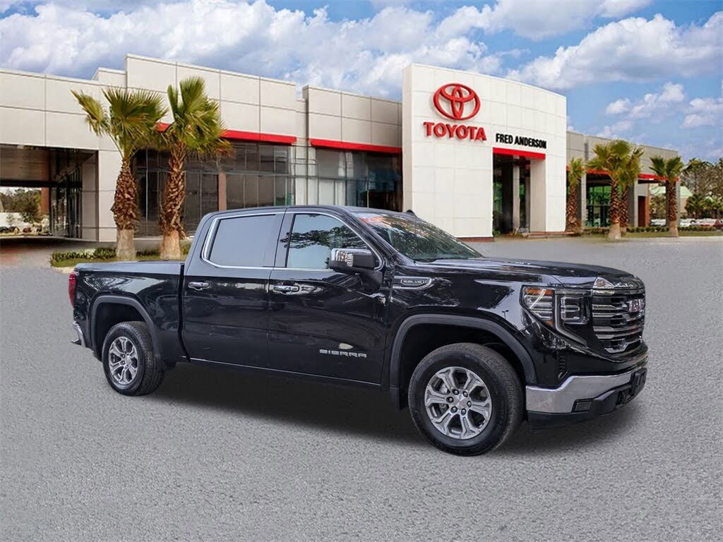 2025 GMC Sierra 1500 SLT Crew Cab RWD