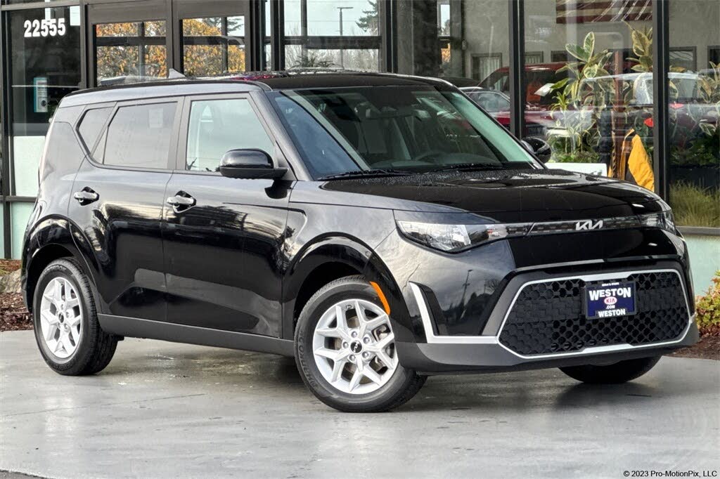2025 Kia Soul LX FWD