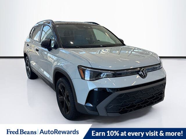 2026 Volkswagen Taos SE Black 4Motion