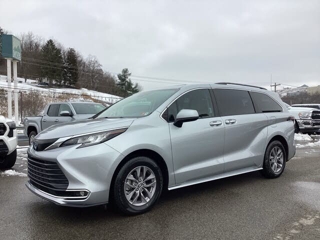 2023 Toyota Sienna XLE 7-Passenger FWD