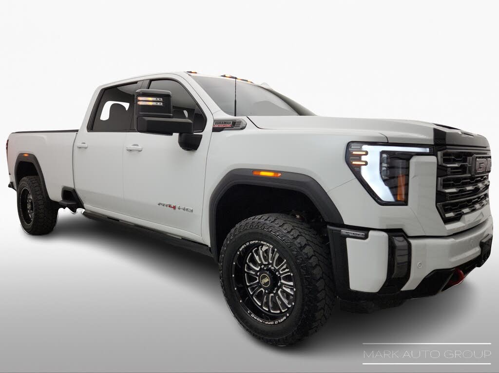 2024 GMC Sierra 3500HD AT4 Crew Cab 4WD