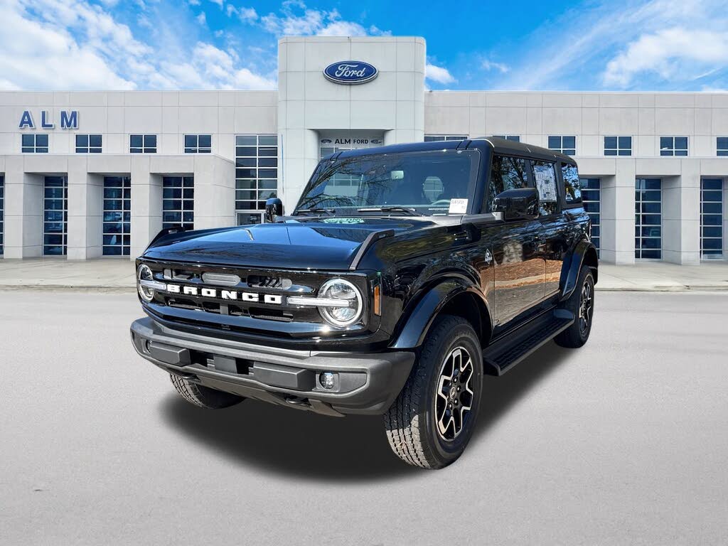 2025 Ford Bronco Outer Banks 4-Door 4WD