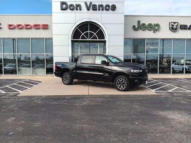 2025 RAM 1500 Laramie Crew Cab 4WD