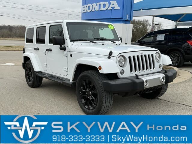 2017 Jeep Wrangler Unlimited Sahara 4WD