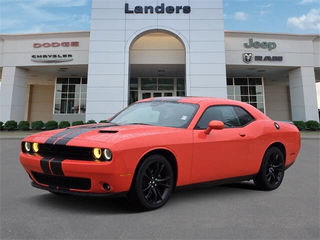 2018 Dodge Challenger SXT RWD