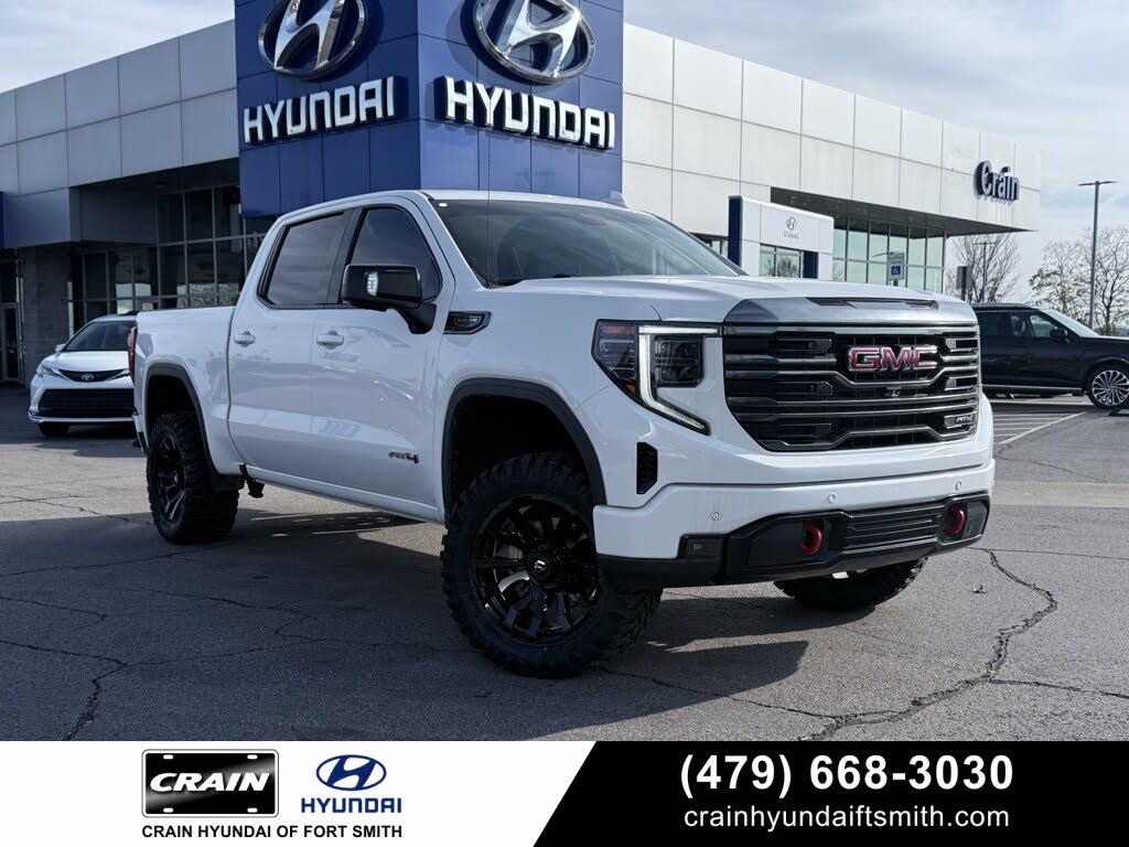 2023 GMC Sierra 1500 AT4 Crew Cab 4WD