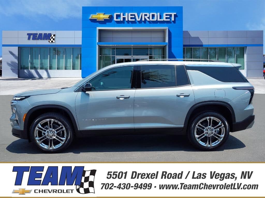 2025 Chevrolet Traverse LT FWD