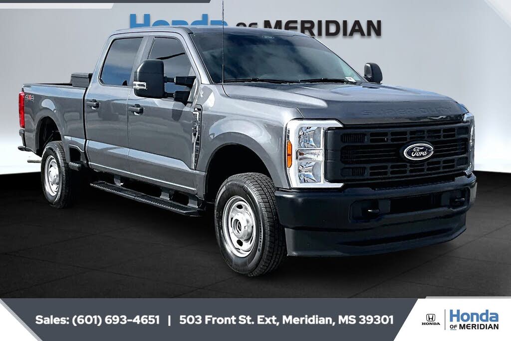 2025 Ford F-250 Super Duty XL Crew Cab 4WD