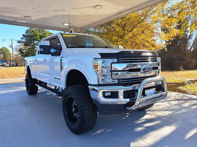 2019 Ford F-250 Super Duty Lariat Crew Cab 4WD