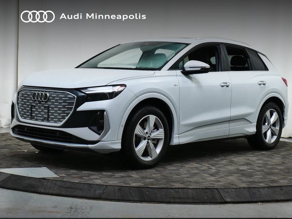2024 Audi Q4 e-tron quattro Premium Plus 55