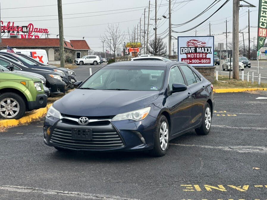 2017 Toyota Camry LE
