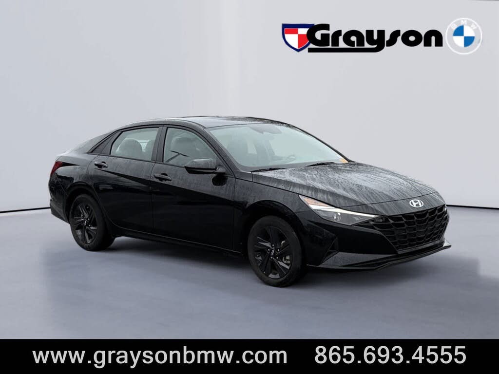 2023 Hyundai Elantra SEL FWD
