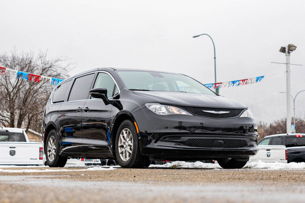 2024 Chrysler Grand Caravan SXT FWD