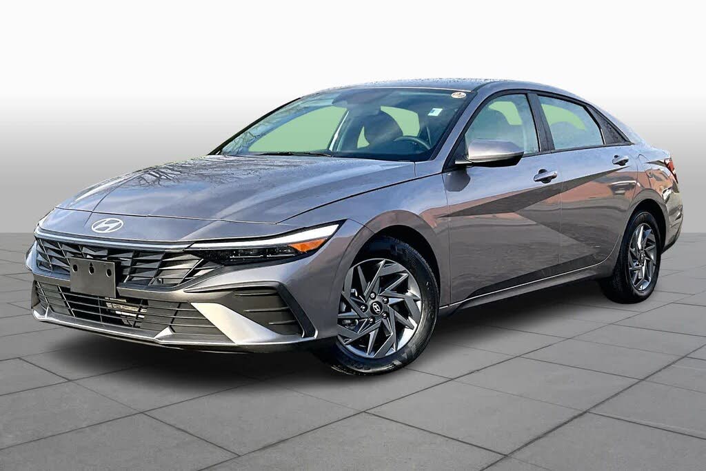 2024 Hyundai Elantra SEL FWD